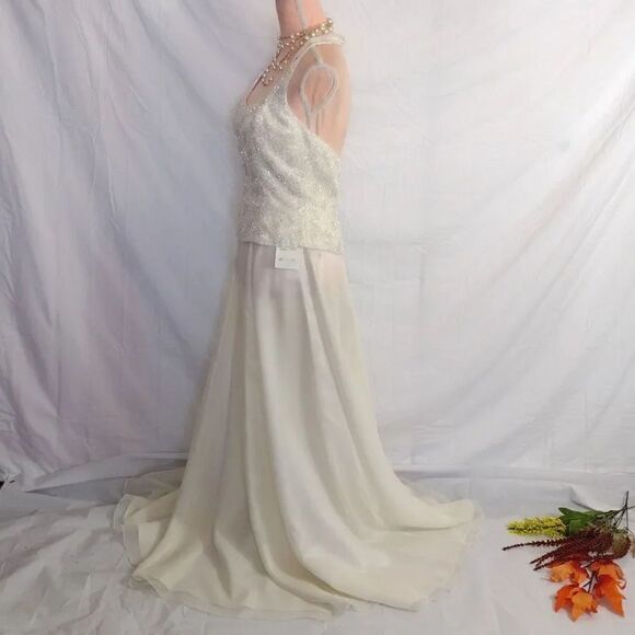Fleur de lis VTG Ivory Beaded 2 Piece Halter Wedding Dress NWT *Fits Like Med - Picture 11 of 17